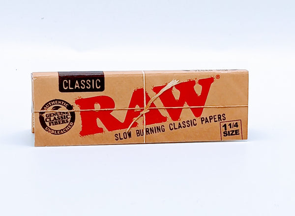 Raw 1 1/4 Classic Rolling Papers $3.00